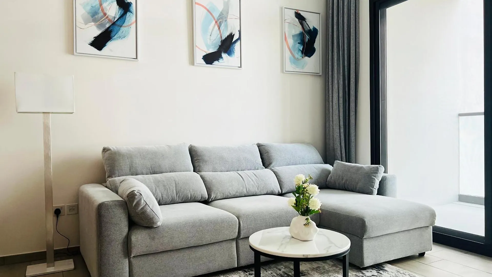 Elegant 2 Bedroom Apartment In Sobha Hartland Dubaï