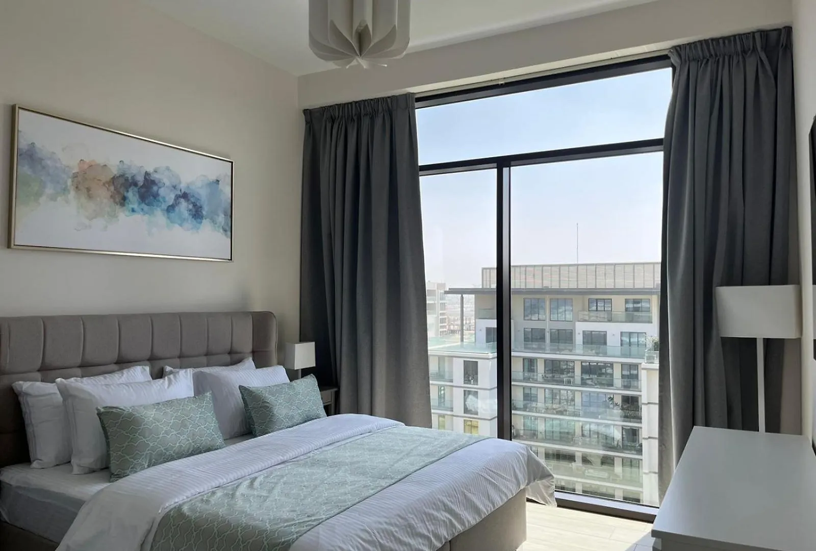 Elegant 2 Bedroom Apartment In Sobha Hartland Dubaï
